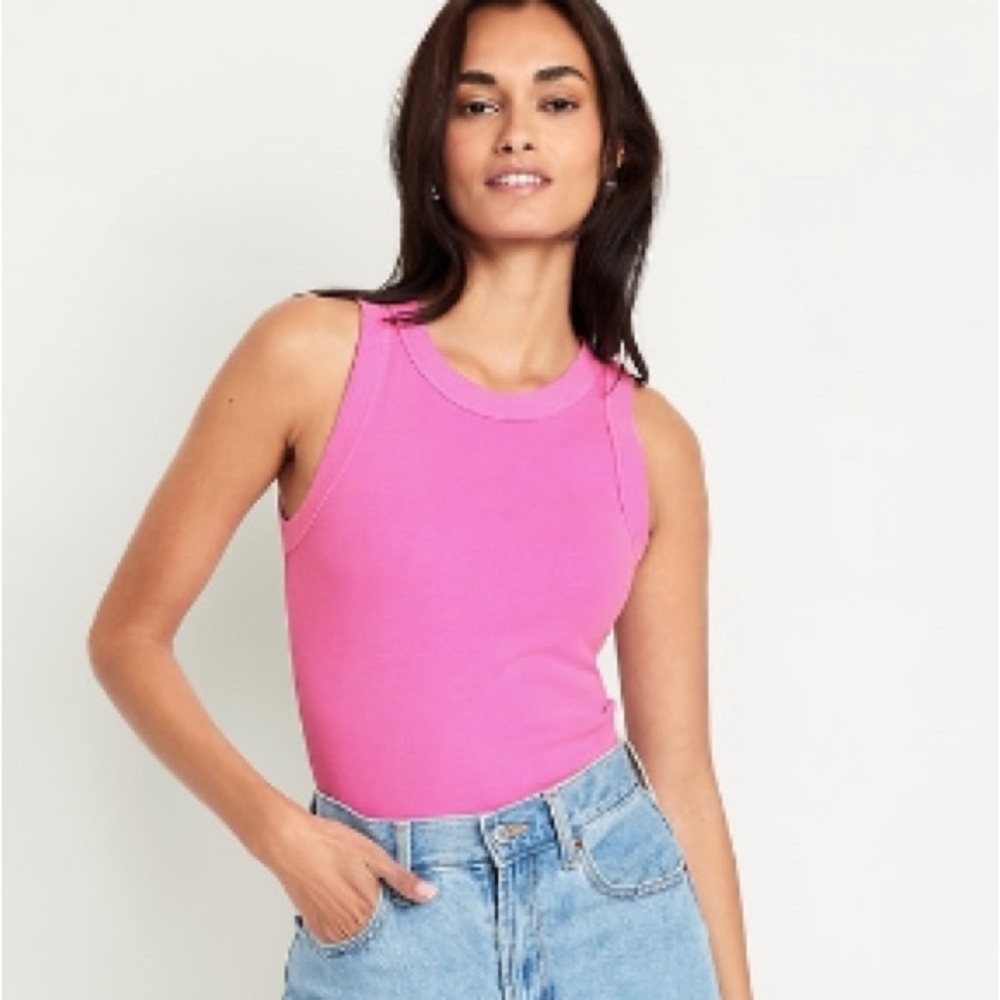 NWOT Snug Cropped Tank